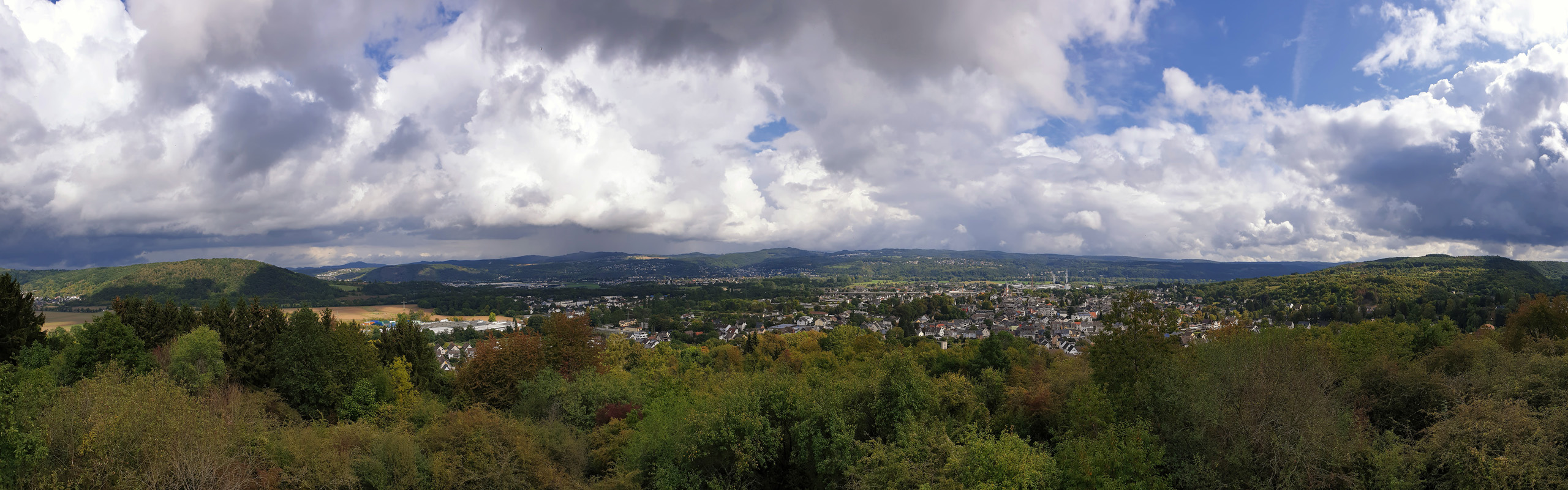 Ausblick vom Feltenturm an der Cäcilia-Hütte bei Sinzig am Rhe